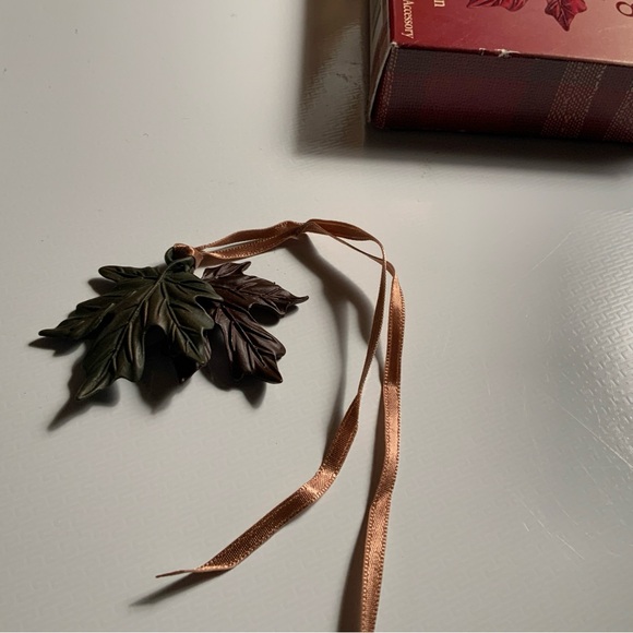 NIB ~ Longaberger Metal Double Leaf Tie-On  Autum Fall.  Item #73393 - Picture 4 of 6